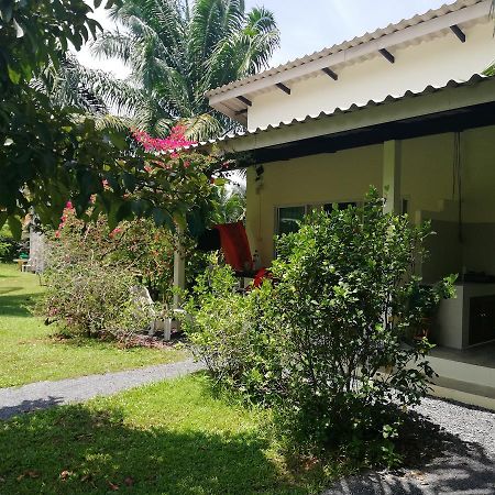 Aathid Garden Khao Lak Villa Exteriör bild